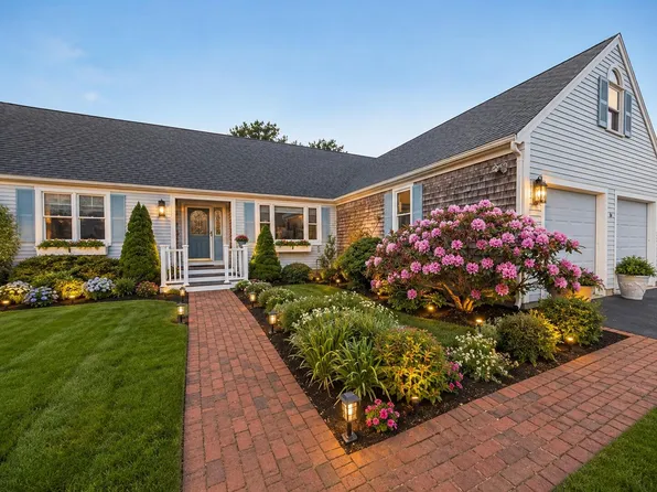84 Spinnaker Lane, Pocasset, MA 02559