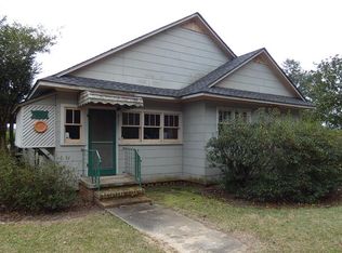 237 Soybean Rd, Alma, GA 31510