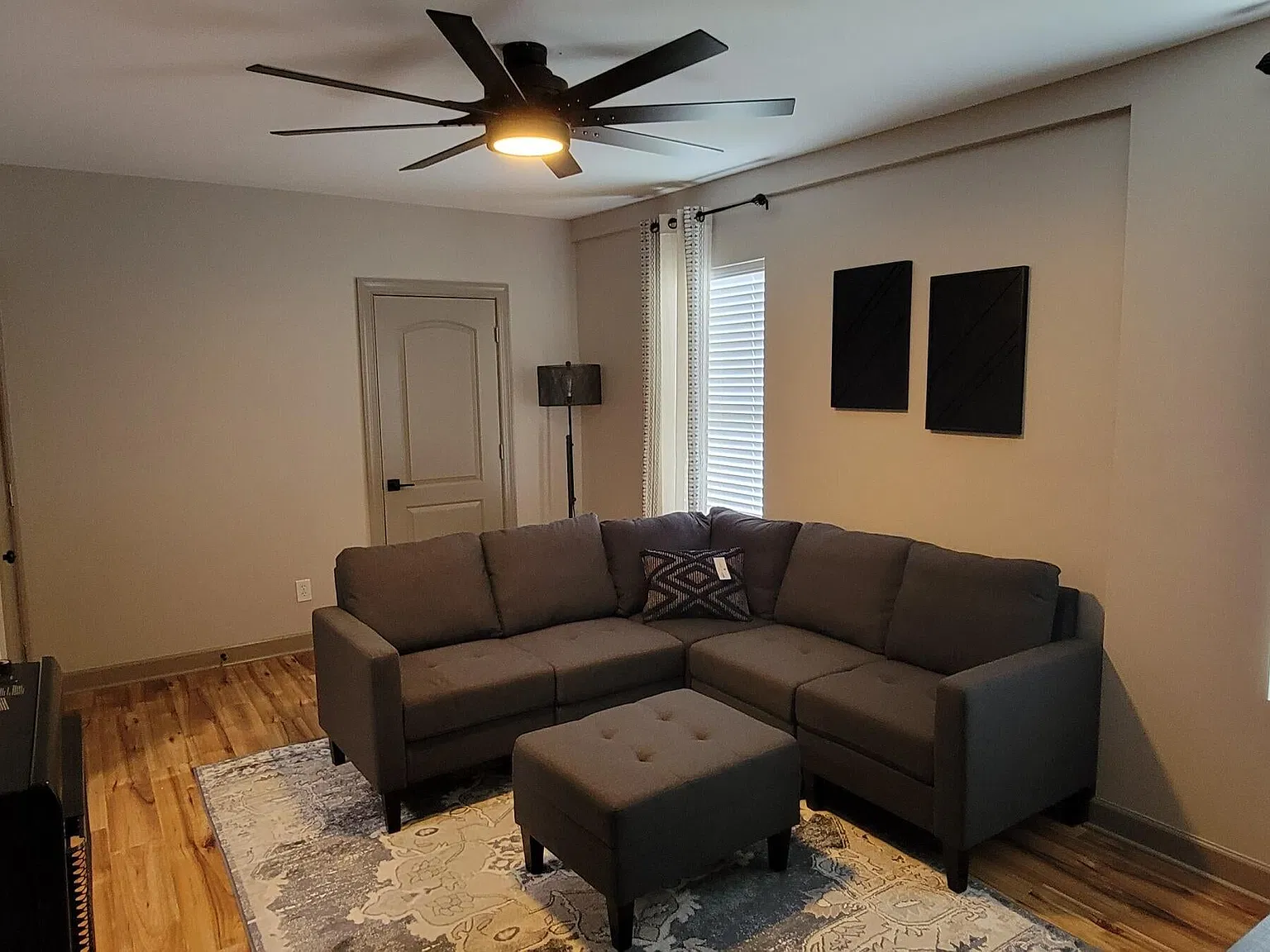 1 bed, 960 sqft, $1,275 — Photo 2