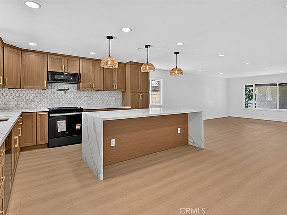 2nd image of 5161 Decatur Dr