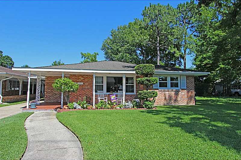 1st image of 605 Giuffrias Ave