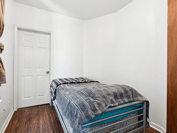 5th image of 153 W 106th St APT 5A