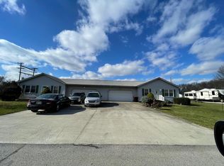 19 E Lynnwood Dr, Hebron, OH 43025