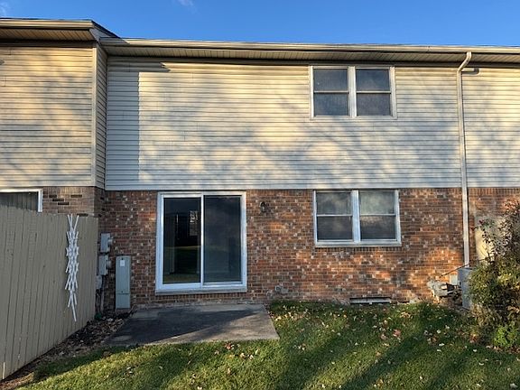 4th image of 953 Kirts Blvd #142