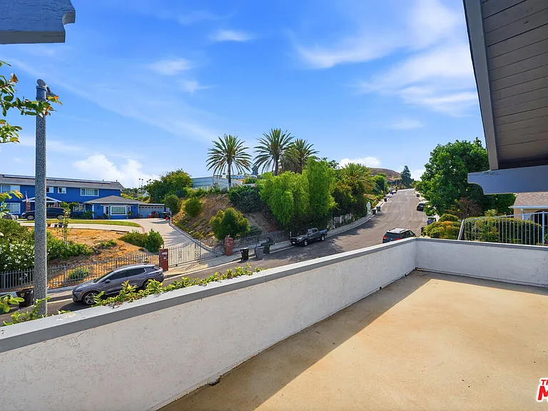 4355 Chaumont Rd — Photo 44