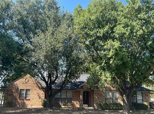 106 Juanita Ave, Wills Point, TX 75169