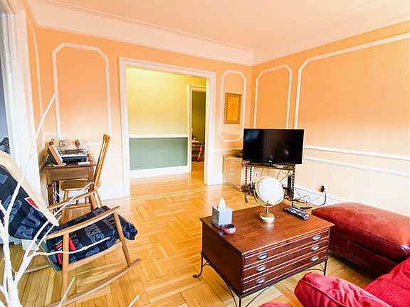 3rd image of 53 Duncan Avenue 33 #33