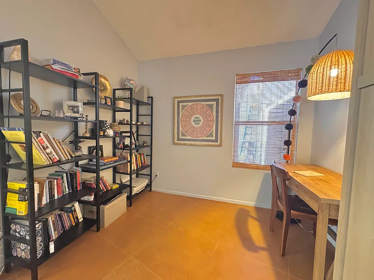 2492 N Bay Dr — Photo 8