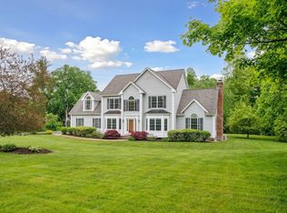 5 Maple St, Pepperell, MA 01463