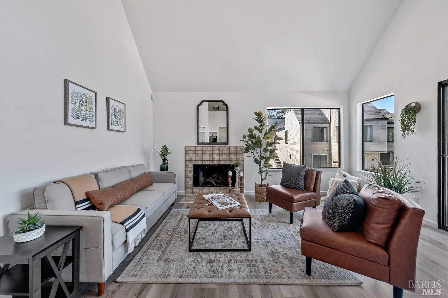 3762 Stoneglen N photo 1