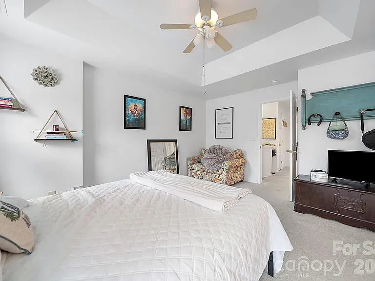 17610 Delmas Dr — Photo 13