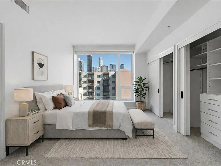 1050 S Grand Ave #708 — Photo 1