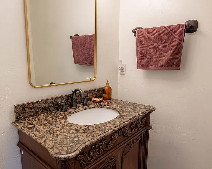 3724 Longchamp Cir — Photo 14