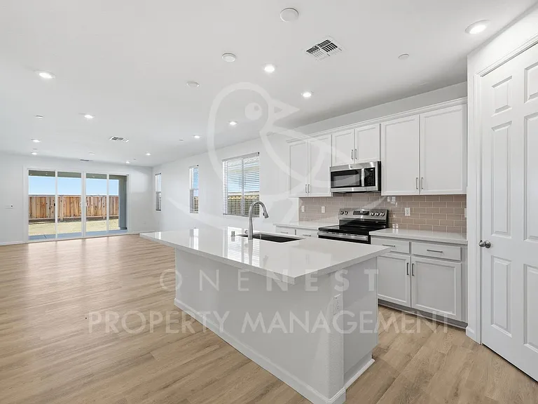 1078 Camomile Dr — Photo 6
