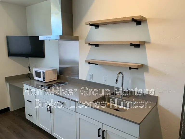 320 Clay St #103 — Photo 2