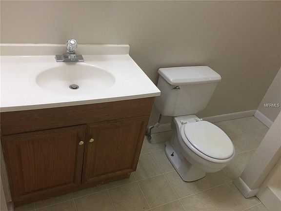 5th image of 308 W Crescent Dr APT 4