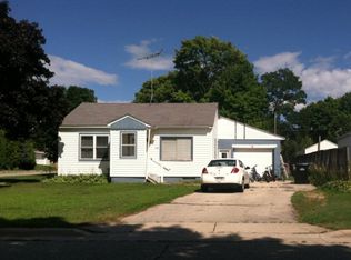 940 N 7th Pl, Sturgeon Bay, WI 54235