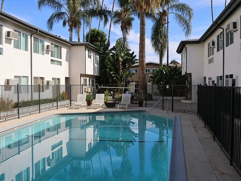 4457 & 4463 Murietta Ave — Photo 7