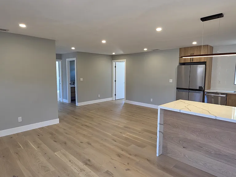373 Avalon Dr — Photo 10