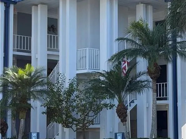 1724 Pine Valley DR #202, FORT MYERS, FL 33907