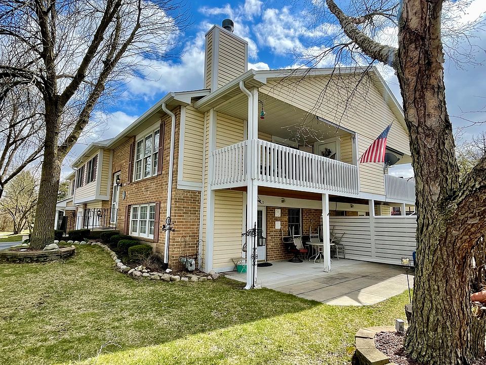 2nd image of 9855 Cambridge Ct