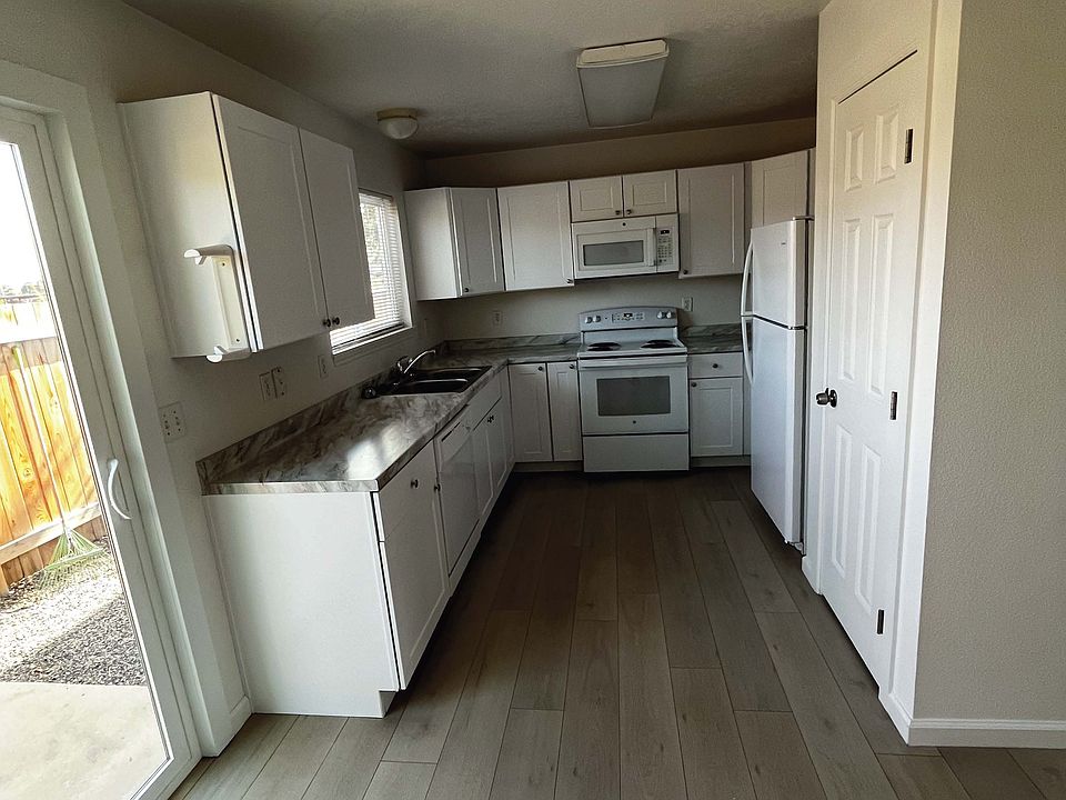 1st image of 114 Nogales Ct #B