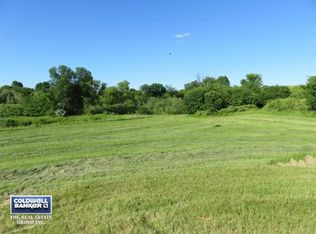 1483 Fox River Dr, De Pere, WI 54115