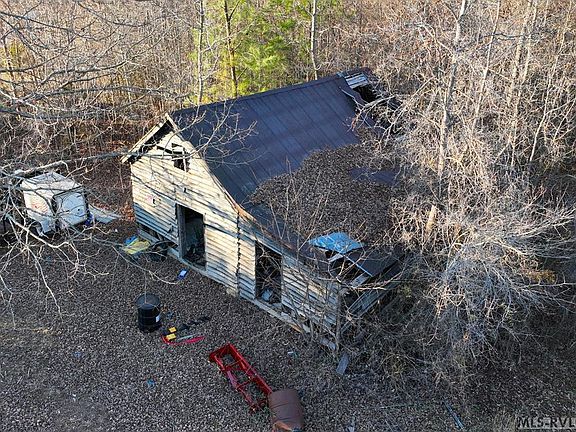 2nd image of 1573 Reed Rd