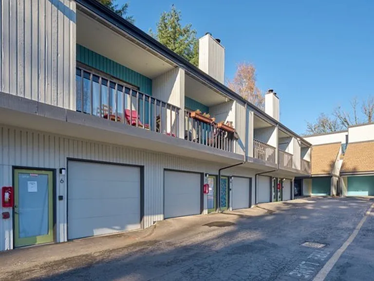 4220 Southcenter Blvd — Photo 10