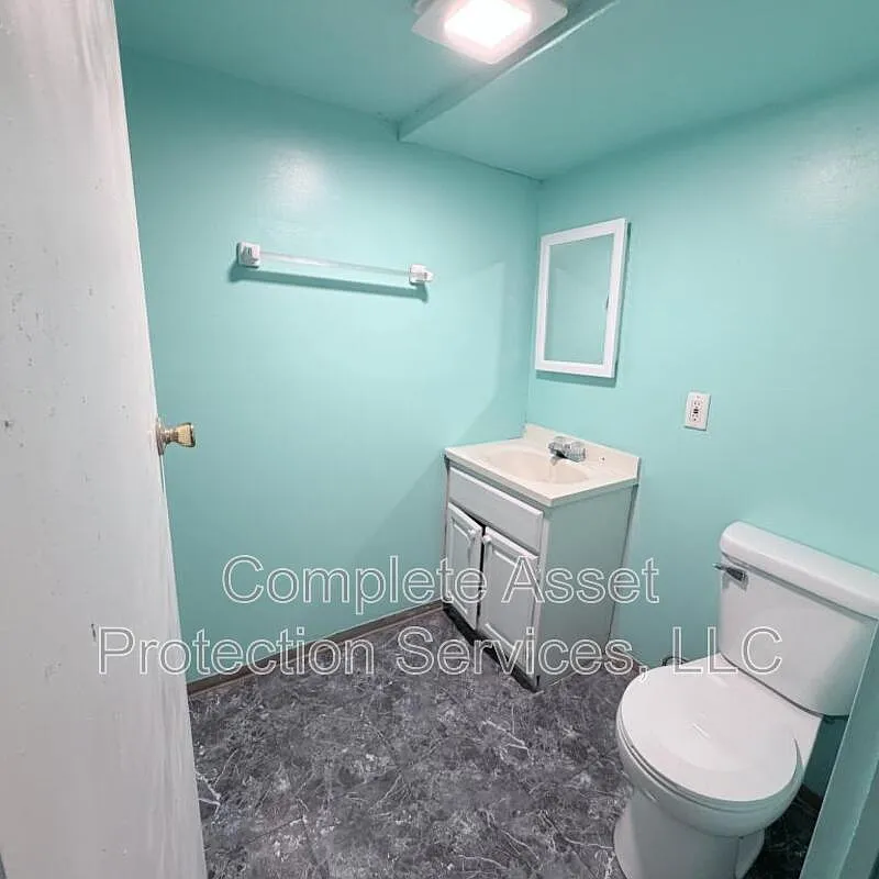 Studio, $1,250 — Photo 3