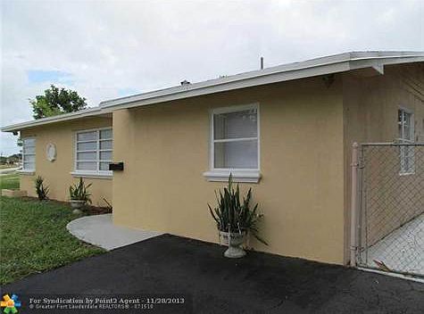 2nd image of 400 SW 14th Pl