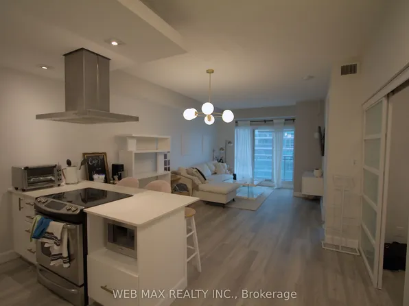 165 Legion Rd N #1133, Toronto, ON M8Y 0B3