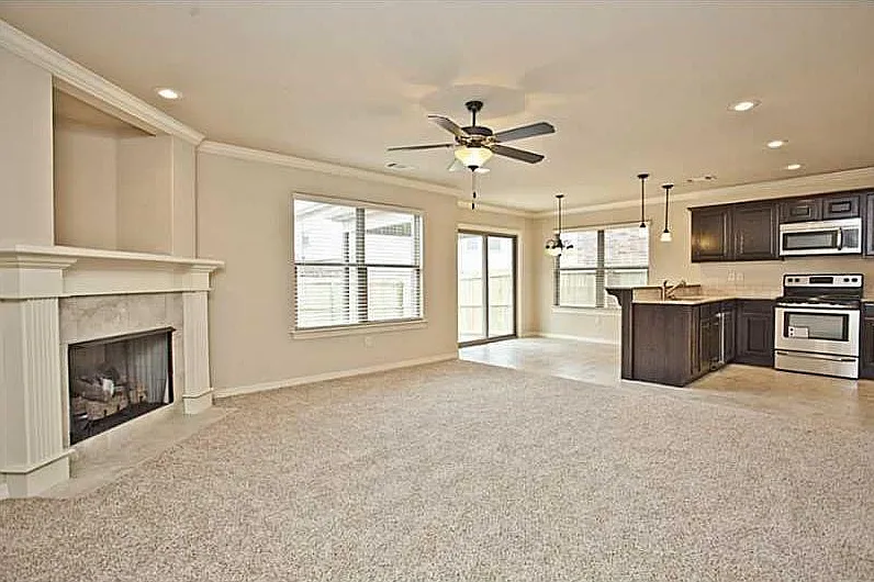 3 bed, 2.0 bath, 1536 sqft, $1,675 — Photo 2
