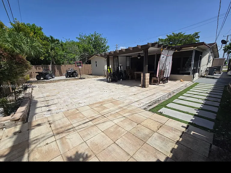 8461 NW 27th Pl — Photo 20