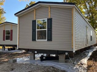 27 Crestwood Dr #49, Middletown, IN 47356