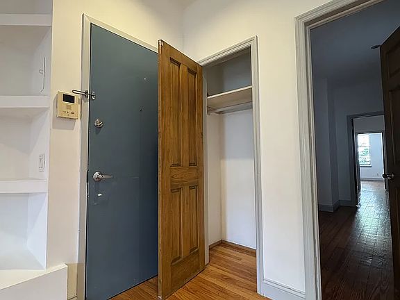 4th image of 2021 Woodbine St APT 2L