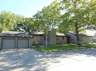 4220 E Murdock St, Wichita, KS 67208