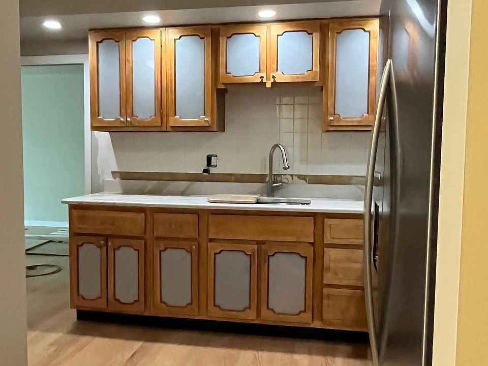 1st image of 1318 W Fargo Ave #309