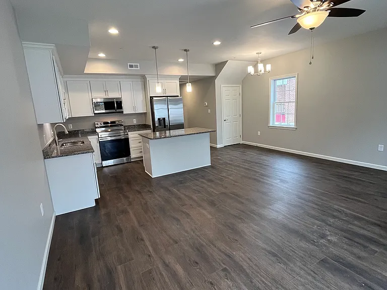 234 N Colonial Dr — Photo 8