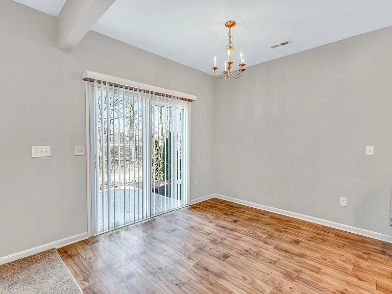 5849 Parkview Ln — Photo 17
