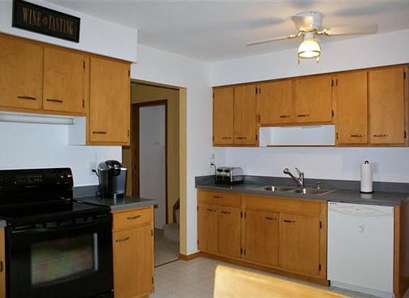 5th image of 1028 Calumett Dr
