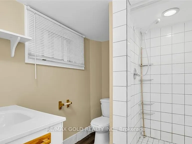 746 King St W #BASEMENT — Photo 5