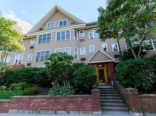 630 Washington St #3, Brookline, MA 02445