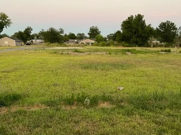 6511 Raleigh Dr, Lake Charles, LA 70607