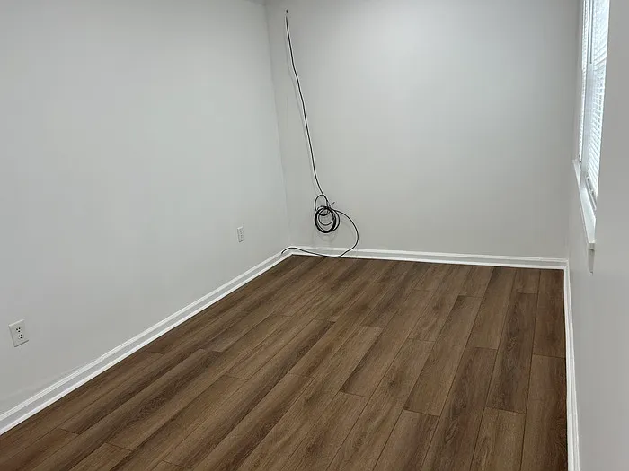 2 bed, 1.0 bath, 750 sqft, $1,000 — Photo 2