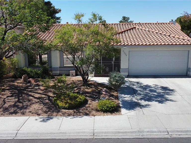 9009 Feather River Ct — Photo 1