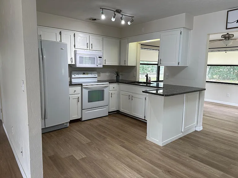 3500 N Honeylocust Dr — Photo 21
