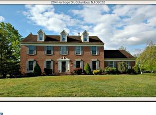 204 Heritage Dr, Columbus, NJ 08022