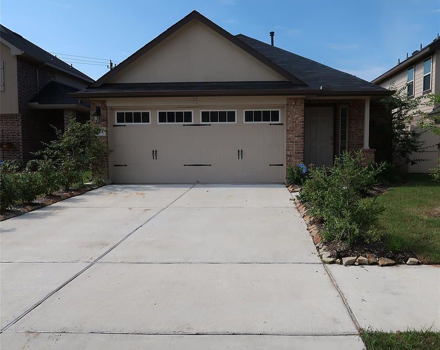 1st image of 1411 Woods Lake Ct