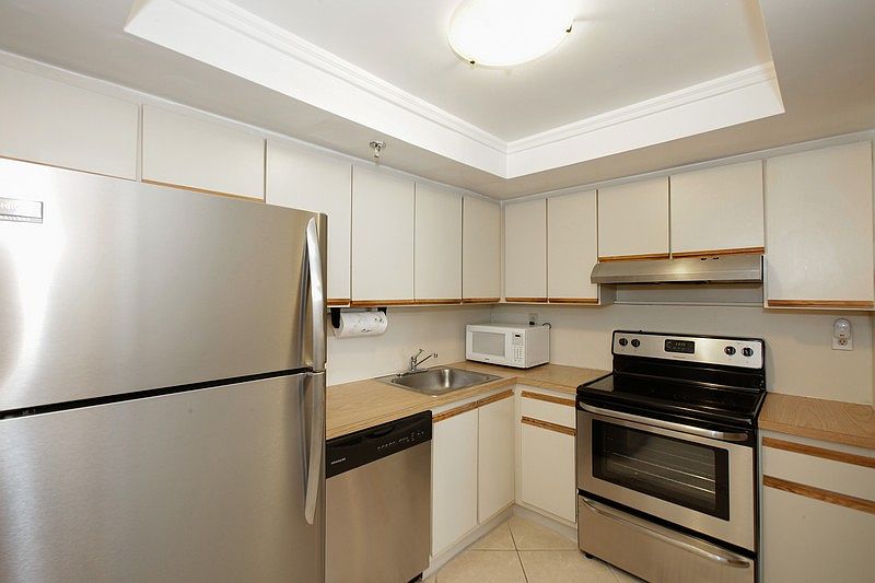 1st image of 1775 Washington Ave APT 9D